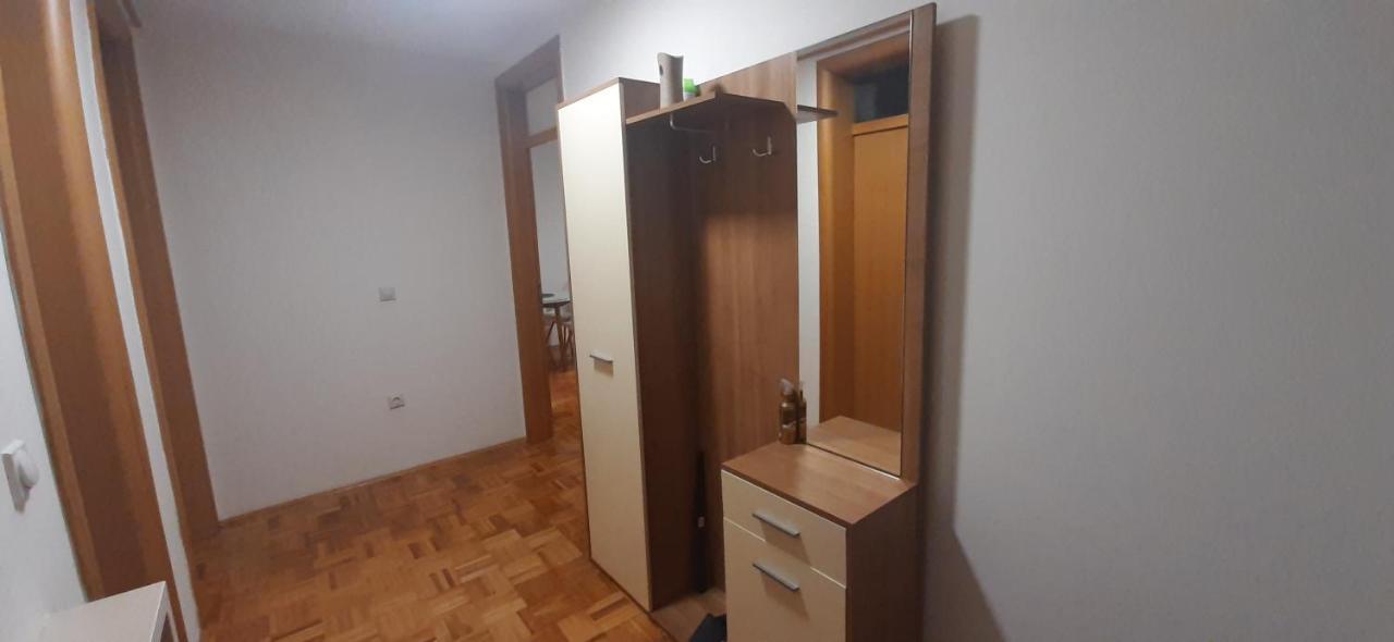 Apartman Stella Istocno Sarajevo Lukavica Exterior photo
