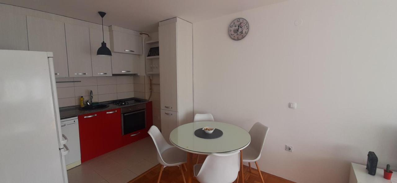 Apartman Stella Istocno Sarajevo Lukavica Exterior photo
